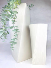 Load image into Gallery viewer, Freeform Vase Ceramics Living Green Decor