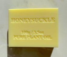 Load image into Gallery viewer, Plant Oil Luxury Fragrance Soaps Box of 8 Soap Living Green Decor Honeysuckle Box of 8 Soaps