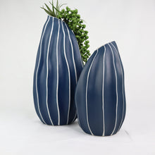 Load image into Gallery viewer, Pod Vase Ceramics Living Green Decor