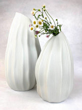 Load image into Gallery viewer, Pod Vase Ceramics Living Green Decor