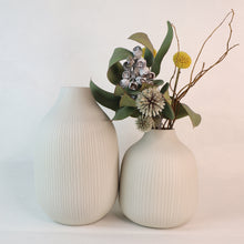 Load image into Gallery viewer, Siren Vase Ceramics Living Green Decor