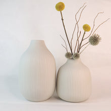 Load image into Gallery viewer, Siren Vase Ceramics Living Green Decor