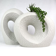 Load image into Gallery viewer, Vortex Vase Ceramics Living Green Decor