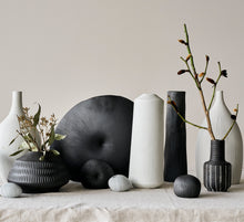 Load image into Gallery viewer, Diana vases Roshi Ceramics 
